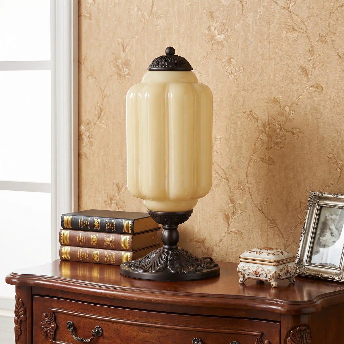 Lumi | Ribbed Glass Table Lamp, French Vintage Bedside Lamp with Brass Base, Milk Glass Desk Lamp