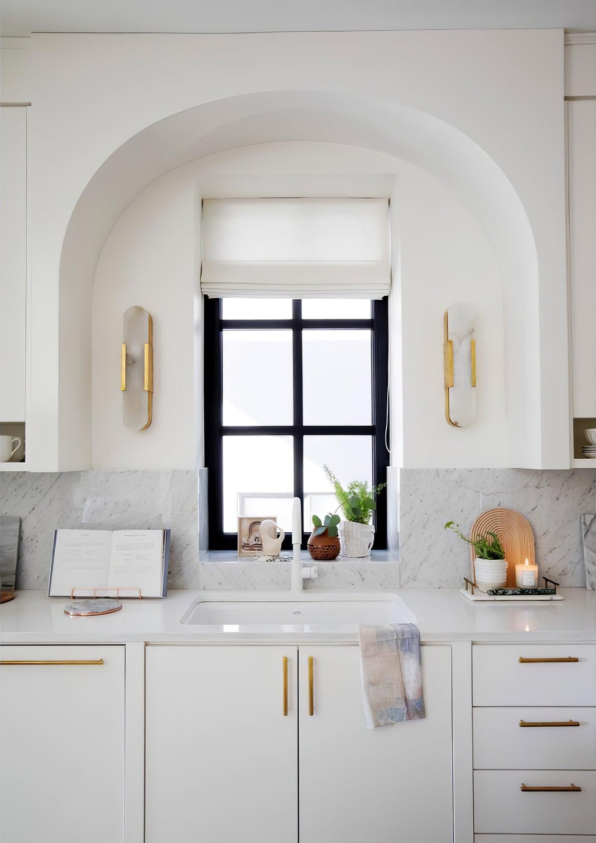 Oblong | Alabaster Wall Sconce, Natural Stone Wall Lamp, Luxury Wall Light for Bedroom and Hallway