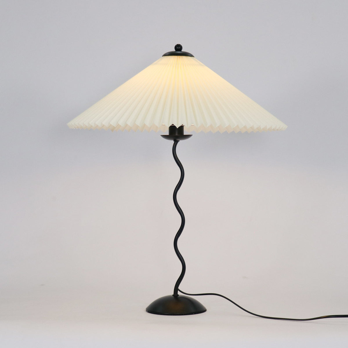 Twirl | Wavy Table Lamp, Pleated Shade Bedside Lamp, Modern Retro Squiggle Lamp for Living Room