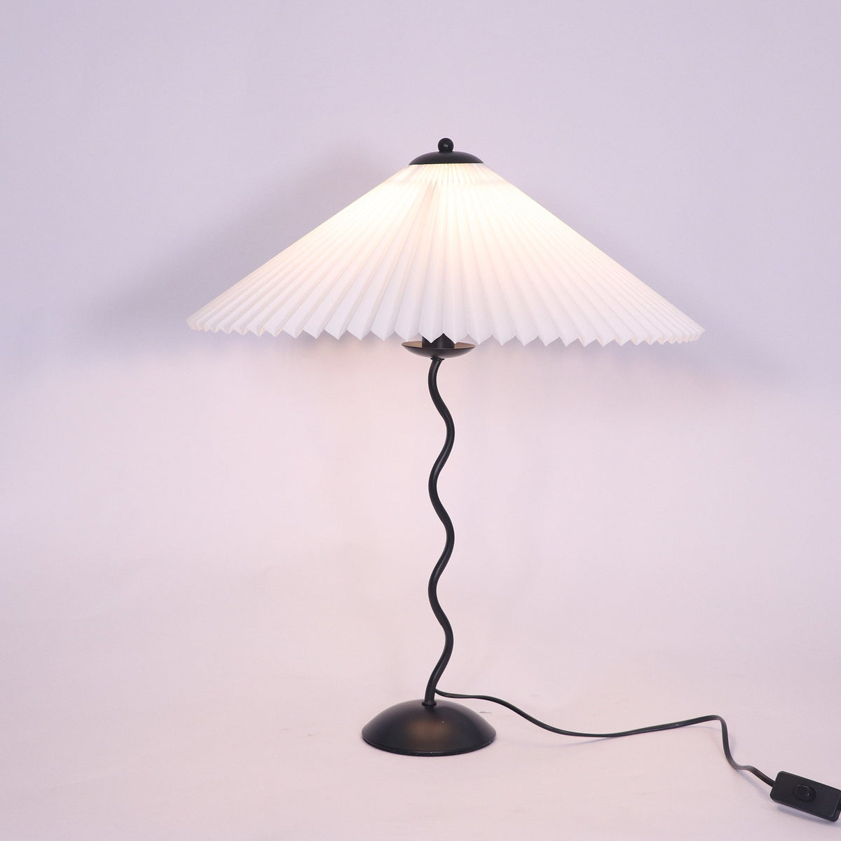 Twirl | Wavy Table Lamp, Pleated Shade Bedside Lamp, Modern Retro Squiggle Lamp for Living Room
